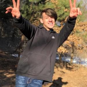 Meet your Posher, Andrew